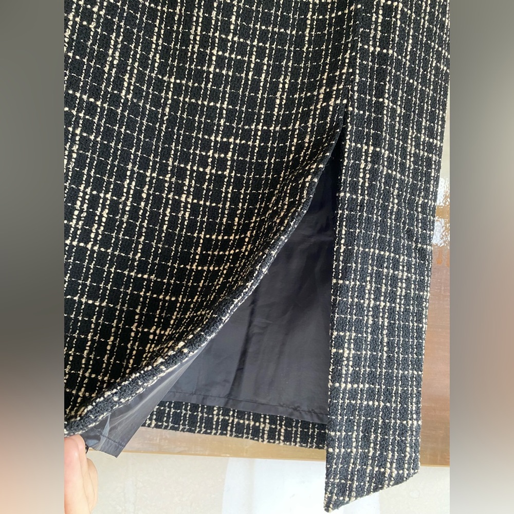 Skirt - Picture 2 of 4
